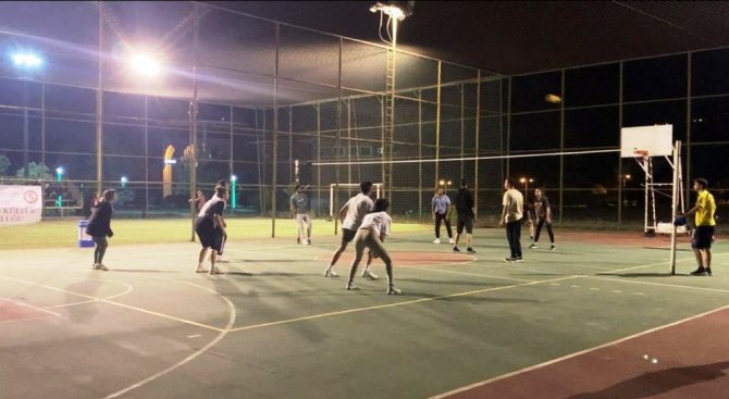 Dpü Öğrenci Toplulukları Sağlık İçin Voleybol Turnuvasında