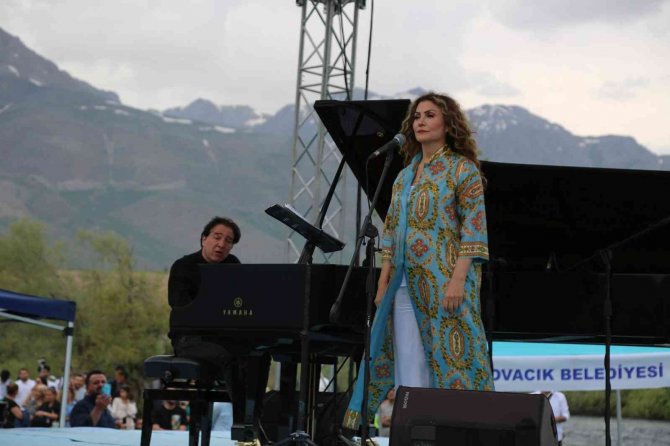 Dünyaca Ünlü Piyanist Fazıl Say, Tunceli’de Binlerce Kişiye Konser Verdi