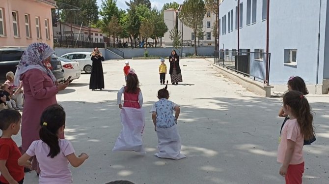 Hisarcık’ta 4-6 Yaş Grubu Kuran Kursları’nda Kadim Oyunlar Şenlikleri