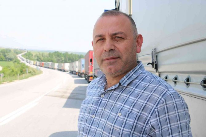 Gümrükte Tır Kuyruğu 40 Kilometreyi Aştı