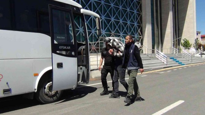 Kars’ta “Kargo Çetesi” Operasyonu: 9 Kişi Tutuklandı