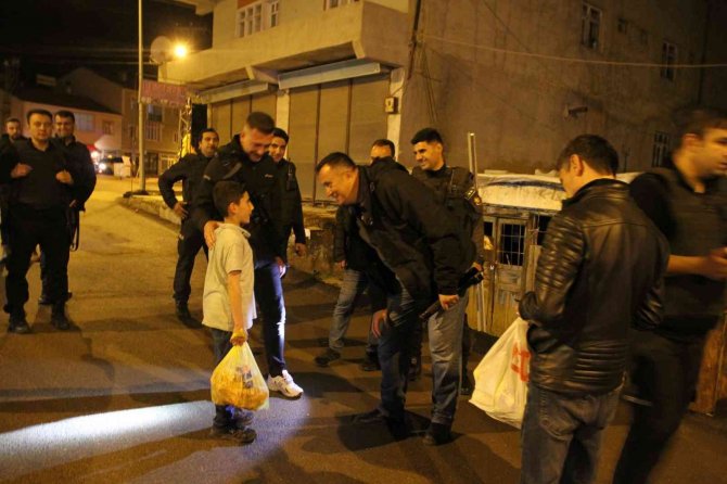 Kaymakam Demirer, Gece Yarısı Yapılan Güvenlik Ve Asayiş Uygulamasına Katıldı