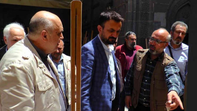 Öğretmen, Hicaz İzlenimlerini Sergiye Döktü