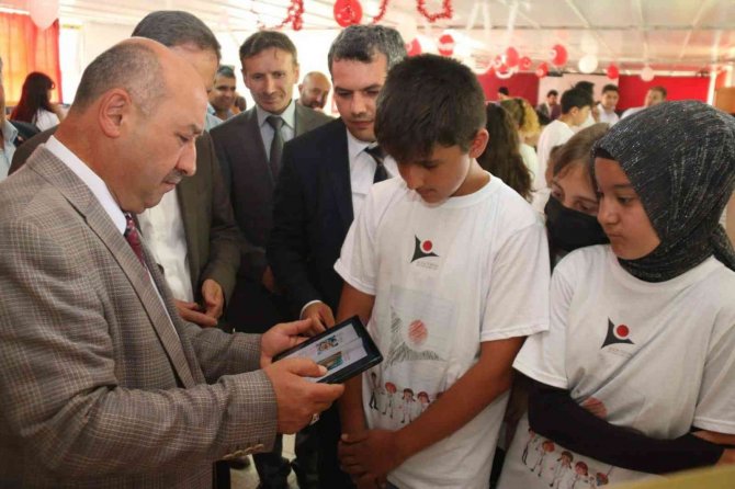 Kütahya Saka Ortaokulunda Bilim Fuarı