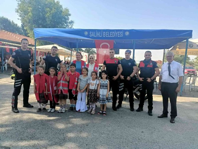 Salihli Akaydın İ̇lkokulu’ndan Kan Bağışı Seferberliği