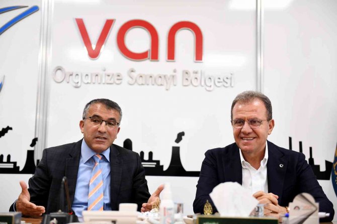 Başkan Seçer: "Belediyeler, İş Dünyası Ve Osb İle İç İçe Olmalı"