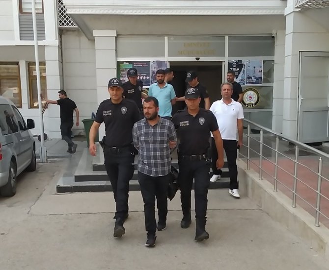 Mersin’deki Silahlı Kavganın Şüphelileri Tutuklandı