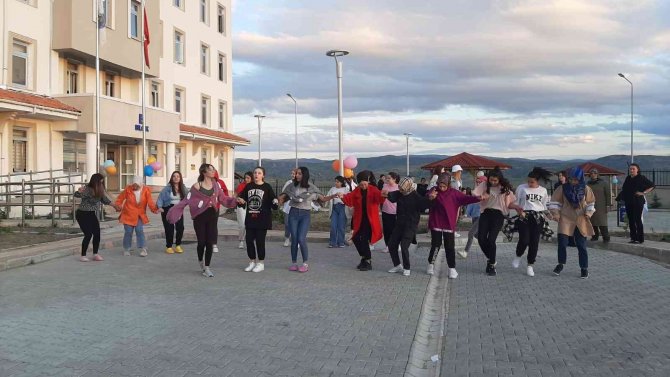 Kyk Yurdunda Öğrenciler Doyasıya Eğlendi