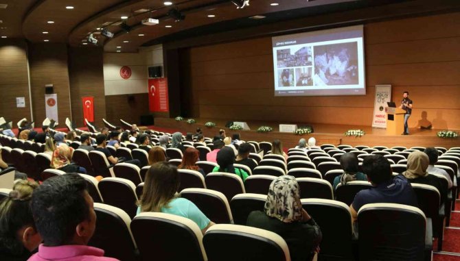 Nevü’de ‘Geleceğini Uyuşturma’ Semineri Düzenlendi