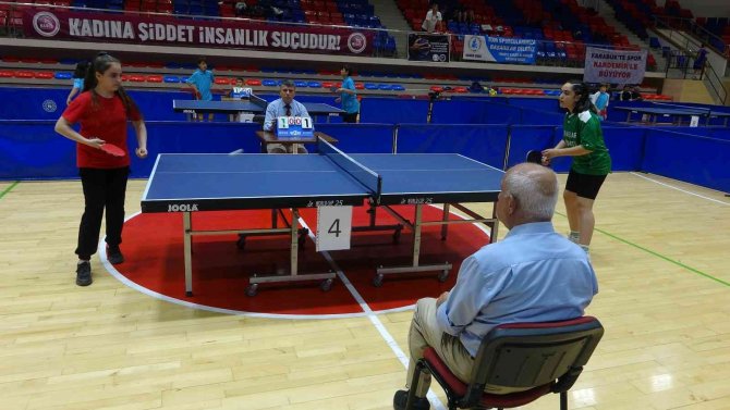 Masa Tenisi Grup Müsabakaları Karabük’te Başladı