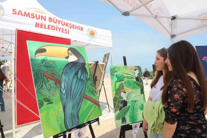 Bisiklet Sürerek İklim Değişikliğine Dikkat Çektiler