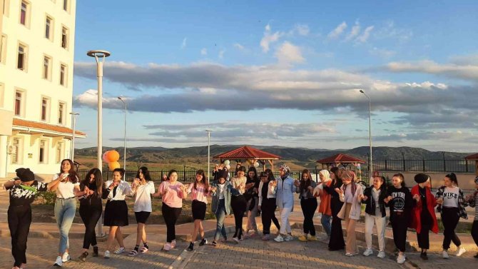 Kyk Yurdunda Öğrenciler Doyasıya Eğlendi