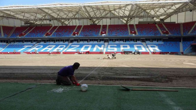 Şampiyonluk Kutlamaları Sonrasında Sahası Sil Baştan Yenileniyor