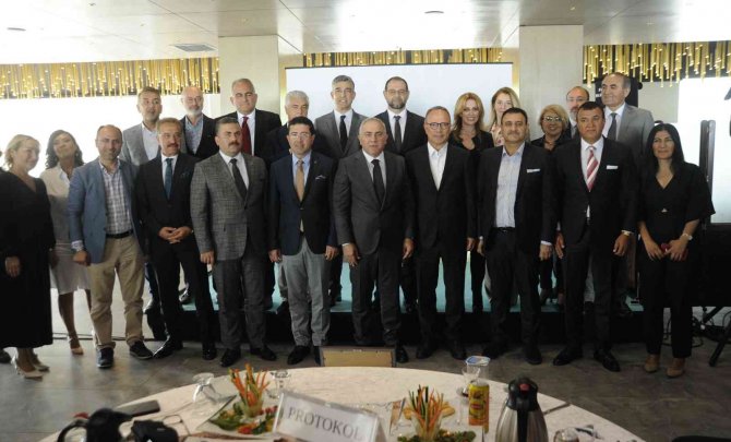 Gayrimenkul Ve İnşaat Sektörünün Gelecek Dönemi Masaya Yatırıldı