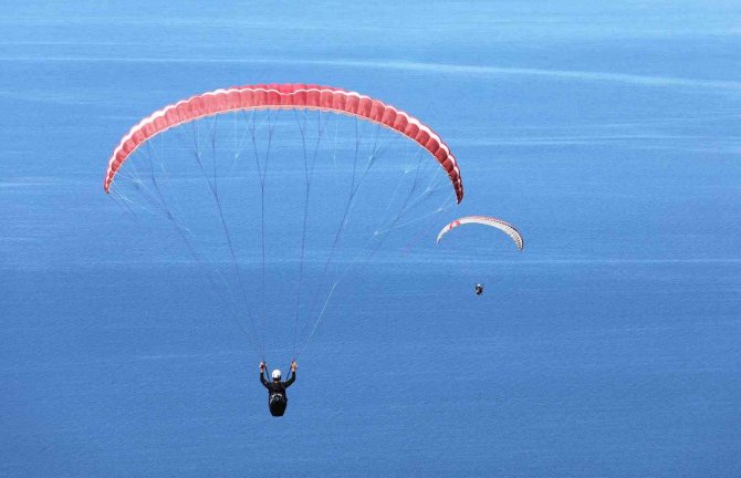 Türkiye Yamaç Paraşütü Şampiyonası, Van Gölü Sahillerinde Başladı