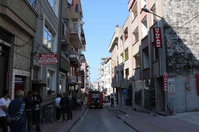 Çatı Yangını Korkuttu