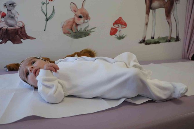 Yemek Borusu Olmadan Doğan Bebeğe Doktordan Hayati Dokunuş