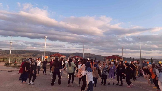 Kyk Yurdunda Öğrenciler Doyasıya Eğlendi