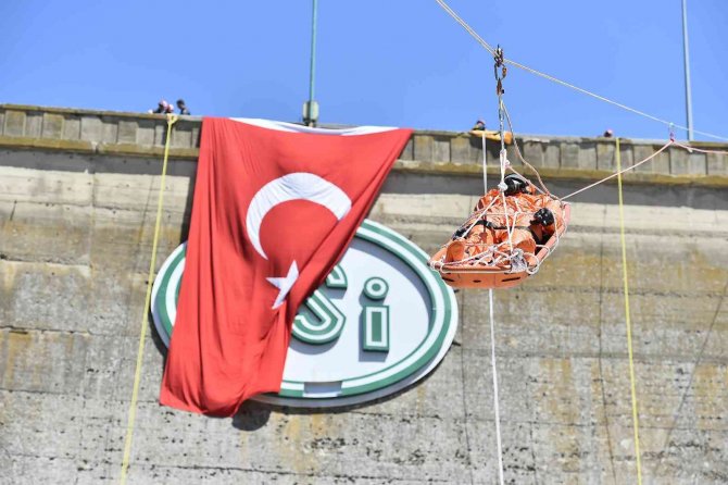 Ankara İ̇tfaiyesi’nden Gerçeğini Aratmayan Arama Kurtarma Tatbikatı