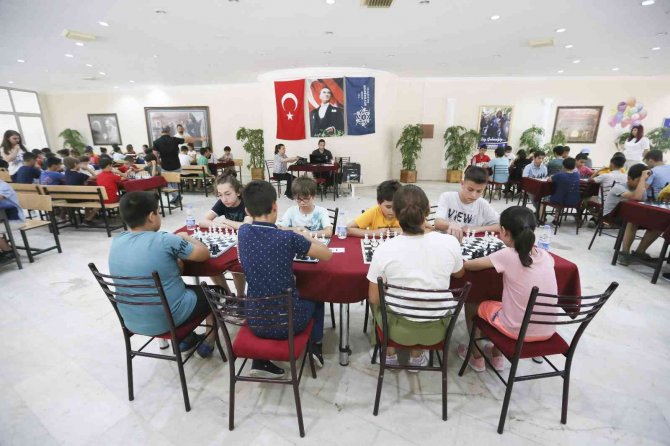Büyükşehir’in Kültür Merkezleri Genç Satranççılar Yetiştiriyor