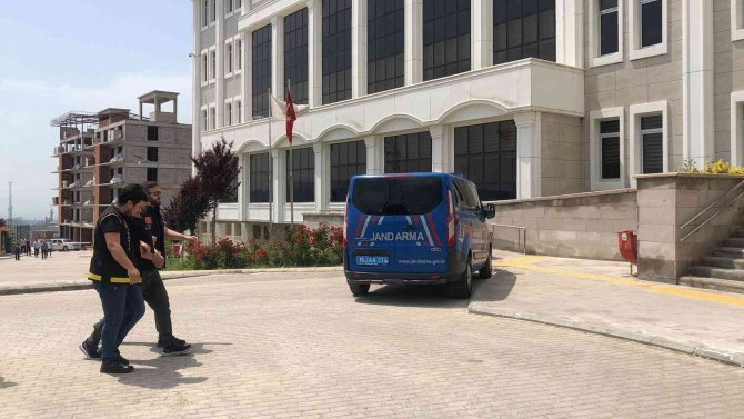 Gemlik’te Cinayet Zanlısı Tutuklandı