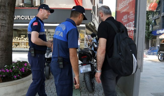 Cumhuriyet Bulvarı’nda Öncelik Yayaların