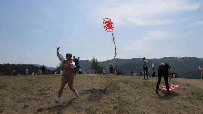 Uçurtmalar Organ Bağışına Dikkat Çekmek İçin Uçtu