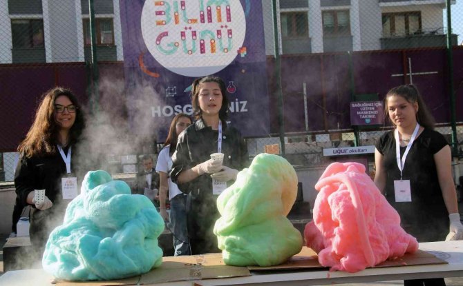 Giresun’da 5 Dil 2 Beceri Festivali’nde Öğrenciler Çalışmalarını Sergilediler