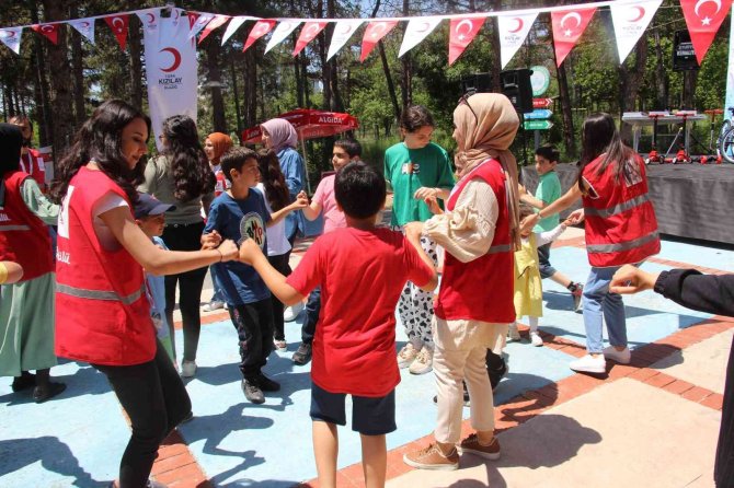 Elazığ’da ’Hayalimle Dönüşen Oyuncak Projesi’nde Dereceye Girenler Ödüllendirildi