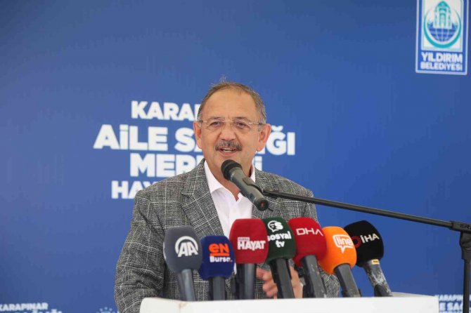 Ak Parti’li Özhaseki: "Kasabaları İdare Edemeyecek Adamlar, Cumhurbaşkanı Adayıyım Diye Tafra Satıp Geziyorlar"