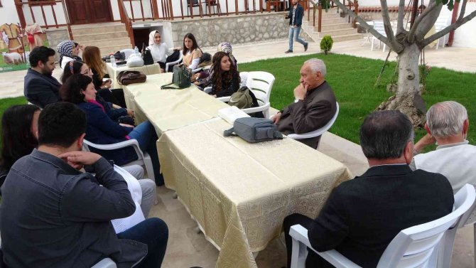 Çorumlu Yazar, Şair Ve Halk Ozanları Gençlerle Buluştu