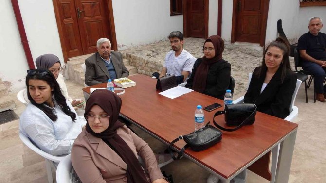 Çorumlu Yazar, Şair Ve Halk Ozanları Gençlerle Buluştu