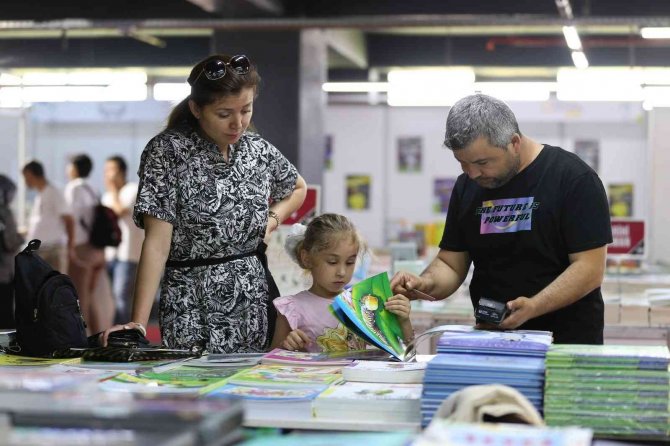 Merkezefendi Kitap Günlerine Devam Ediyor