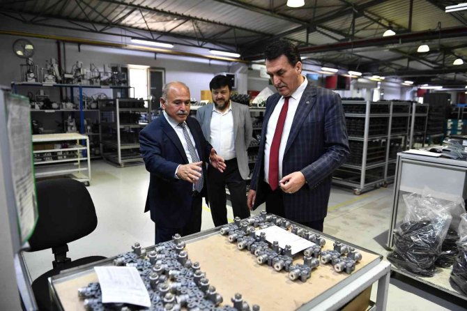 Başkan Mustafa Dündar: "Kadın Güçlenirse, Toplum Güçlenir"