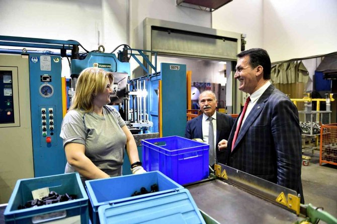 Başkan Mustafa Dündar: "Kadın Güçlenirse, Toplum Güçlenir"