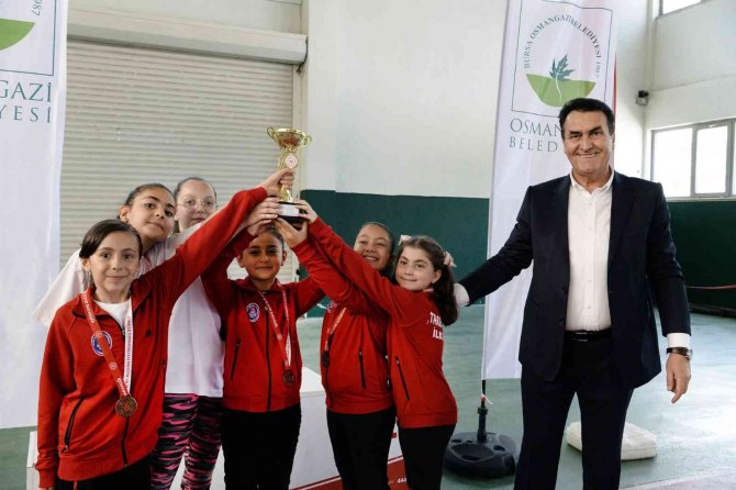 Satranç Tutkunları Ödüllerine Kavuştu