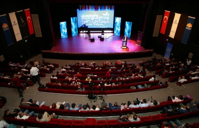 İ̇stanbulensis Şiir Festivali 9. Yılında Da Dolu Dolu Geçti