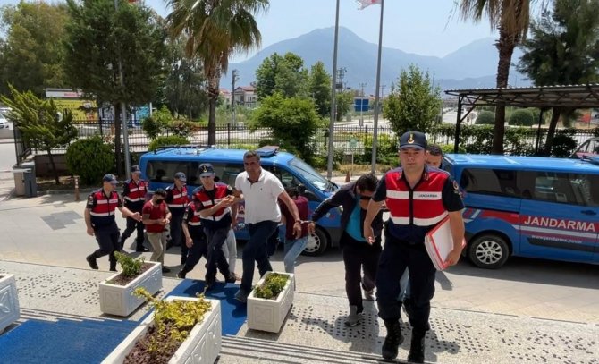 Seydikemer’deki Göçmen Kaçakçılığı Operasyonunda Bir Tutuklama