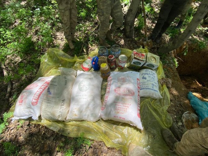 Tunceli’de Operasyonda 3 Sığınak İmha Edildi