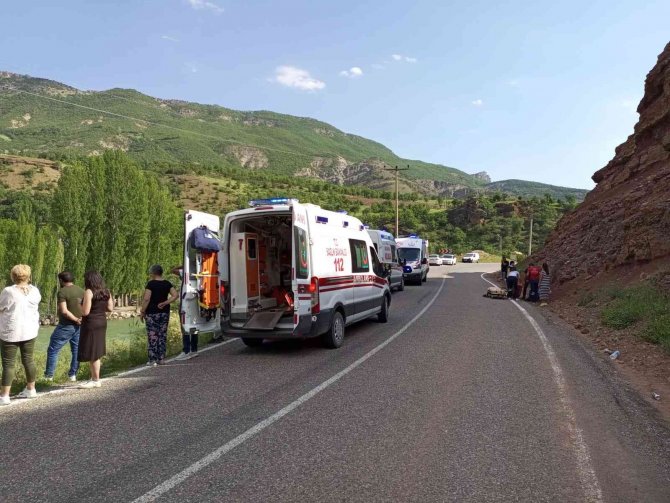 Tunceli’de Otomobil Şarampole Yuvarlandı: 4 Yaralı