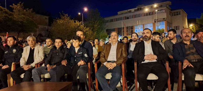 Adilcevaz’da Efeler Ligi’ne Yükselme Kutlaması