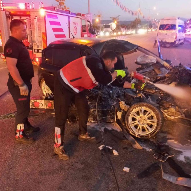 Van’da Trafik Kazaları: 8 Yaralı
