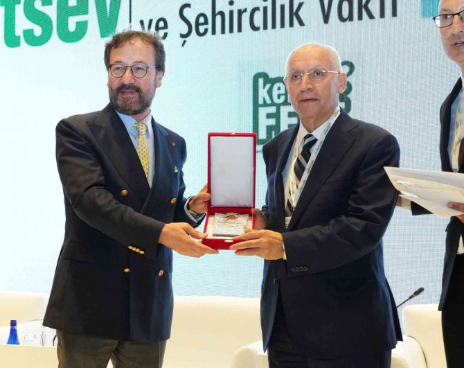 Yamaçevler Projesi Yenimahalle Belediyesi’ne Ödül Getirdi