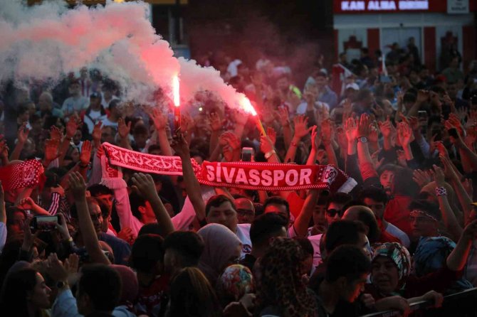 Kupa Kutlamasına Sivasspor Tarafından Yoğun İlgi