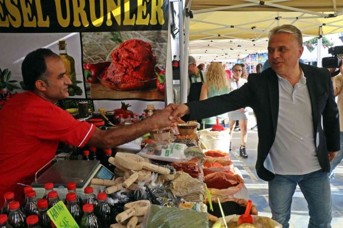 Antalya’da 7 Bölgeden 81 İlin Vatandaşını Bir Araya Getiren Festival