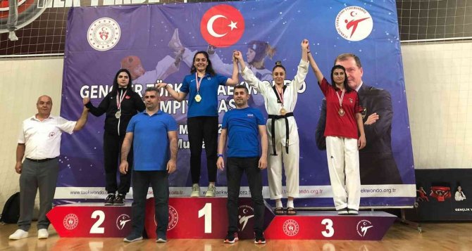 Altınova’ya, Tekvandonun Kırkpınar’ından Madalya