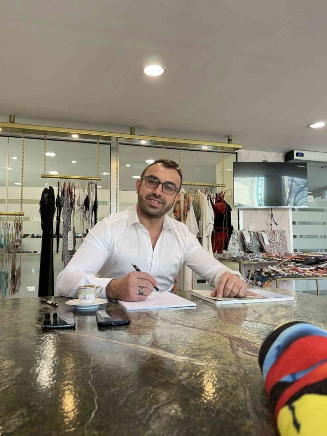 Dünya Plajları Türk Mayolarıyla Renkleniyor