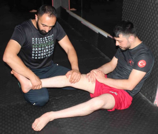 Engelini Sporla Aşan Genç Hayata Tutundu