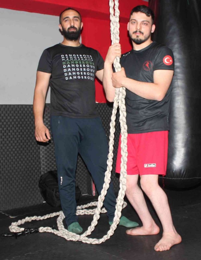 Engelini Sporla Aşan Genç Hayata Tutundu