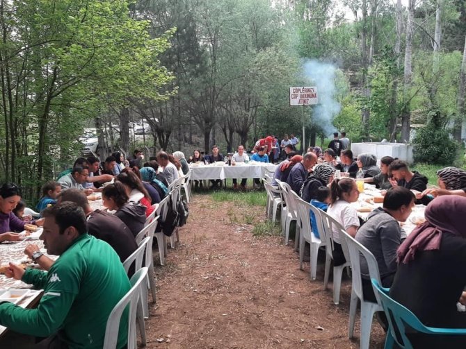 Altıntaş’ta “Aile Doğa Kampı”